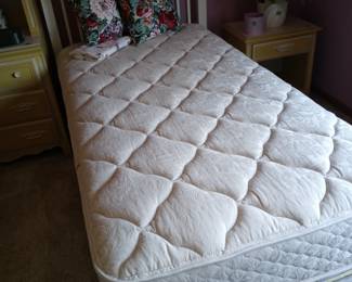 Twin bed