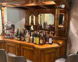 EXCEPTIONAL CUSTOM FREE STANDING BAR- LIQUOR NOT AVAILABLE FOR SALE!!! 6 CONTEMPORARY MODERN STYLE BAR STOOLS!