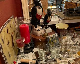 Old Crow Figures/lamp. Signed barware.