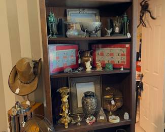 Sessions Tambour style, 8 day, chime, mantel clock (early 1900's). Other collectibles