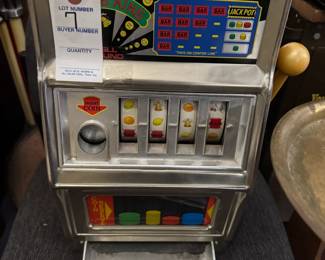 NOVELTY SLOT MACHINE