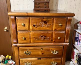 Nice walnut five drawer chest