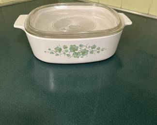 Corning Ware ivy pattern baking dish with clear lid