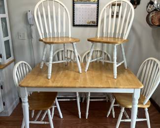 Oak and white table with leaf and 6 chairs.
