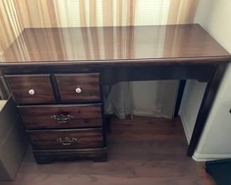 Lane desk