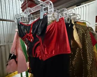 costumeset