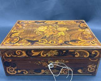Italian Marquetry Inlaid Wood Dresser Box w/ Key