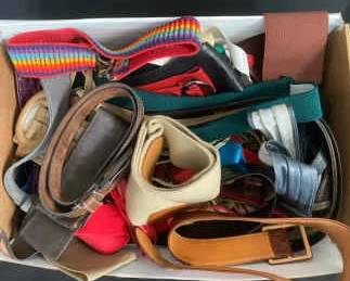 Mystery Lot Of Vintage Ladies Belts Sizes XSS