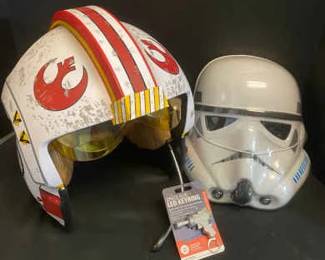 Disney Star Wars XWing Fighter Helmet Storm Trooper Mask Space Gun Key Ring