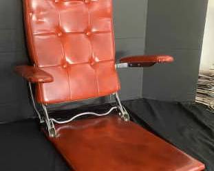 Hikari Seisakusho Zaisu Vintage Faux Leather Upholstered Luxury Folding Chair with Armrests
