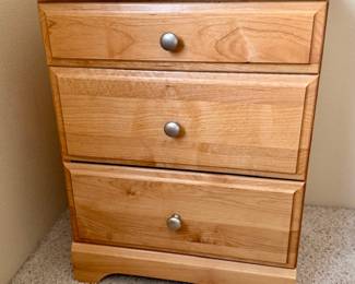 Small Chest / Nightstand