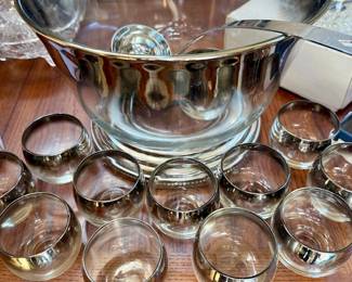 Elegant Punch Set / cups
Silver to Clear