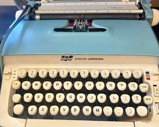 Vintage Collectible Smith Corona 