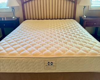 Sealy Mattress / Firm  /looks new condition 
Thomasville Headboard