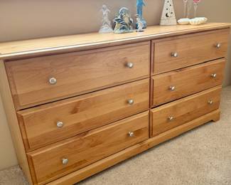 Matching Dresser 6 drawer 