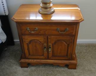 Thomasville nightstands