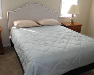 Queen Bed, Sealy mattress