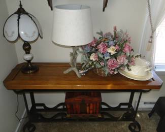 DR Serving Table