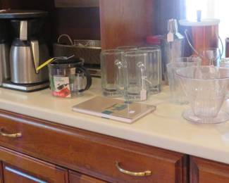 Great variety of kitchen items.