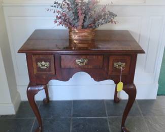 Vintage Queen Anne flamed mahogany & inlaid.