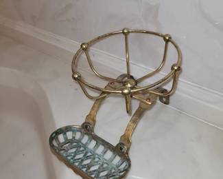 Antique Brass Soap Dish