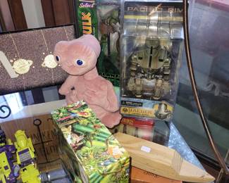 Don't Phone Home - Just buy great Collectibles
