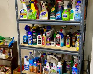 Lots of Cleaning Supplies 