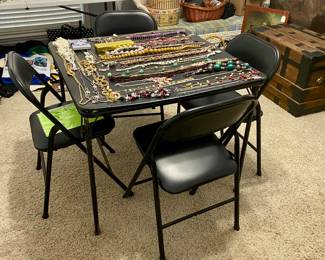 Like New Card Table w/ 4 Chairs