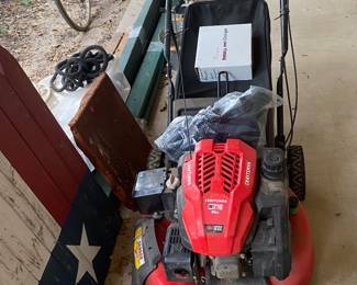 Runs Great!  Craftsman’s Electric/Gas Lawnmower