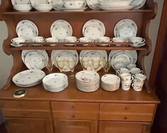 Ethan Allen Hutch