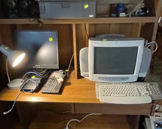 Computer desk