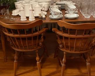 Ethan Allen Table 4 Chairs