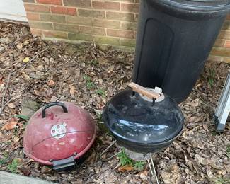 2 small grills 3 garbage cans
