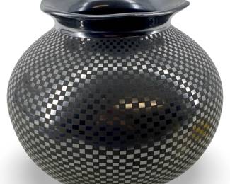 1991 Signed Mata Ortiz Blackware Vase