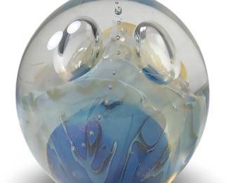 Signed Robert Eickholt Art Glass Paperweight