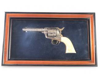 Franklin Mint John Wayne Colt 45 Replica Revolver
