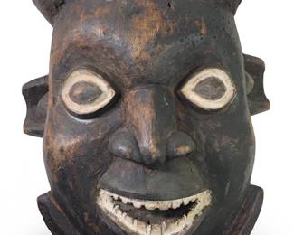 Africa Carved Wood Bamoun Mask