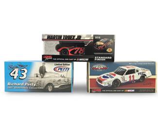(3) Lionel 1:24 Scale Nascar Die Cast Cars