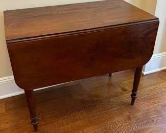 70. Vintage Drop Leaf Dining Table (36" x 20" x 29") (2-13" leaves)