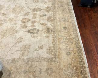 35. Neutral Tone Wool Rug (9' x 12')