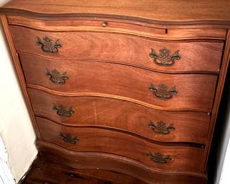 43. Vintage 4 Drawer Serpentine Front Chest w/ Pull out Shelf (30" x 17" x 34")