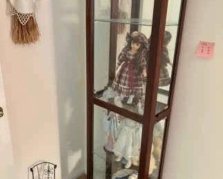 020 Display Cabinet With Dolls