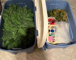011 Christmas Tree And Other Christmas Decorations