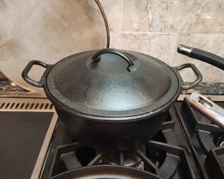 Cast Iron Dutch Oven with Lid Black Round 2-Handle Heavy Duty