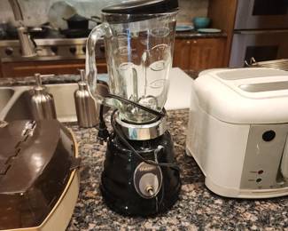 Vintage Osterizer Beehive Blender Glass Jar Chrome & Black Base