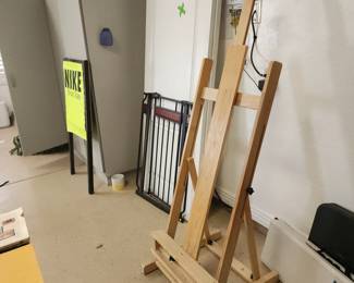 Wooden Adjustable Artist Easel – Floor Standing Painting Stand