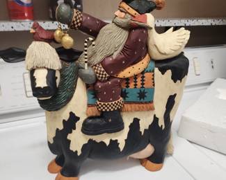 Williraye Studio Santa Riding Cow Figurine – Folk Art Christmas Decor w/ Box