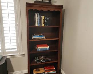 olid Wood 5-Shelf Bookcase – Traditional Style Bookshelf