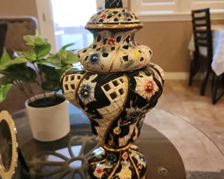 Capodimonte Italy Porcelain Vase w/ Lid – Hand Painted Floral 3927 Gilded