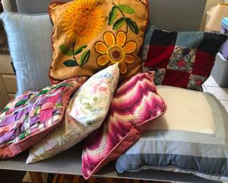 decorative pillow lot 5 